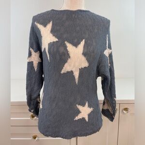 Chelsea & Theodore Star Patterned Sweater in Gray and Cream